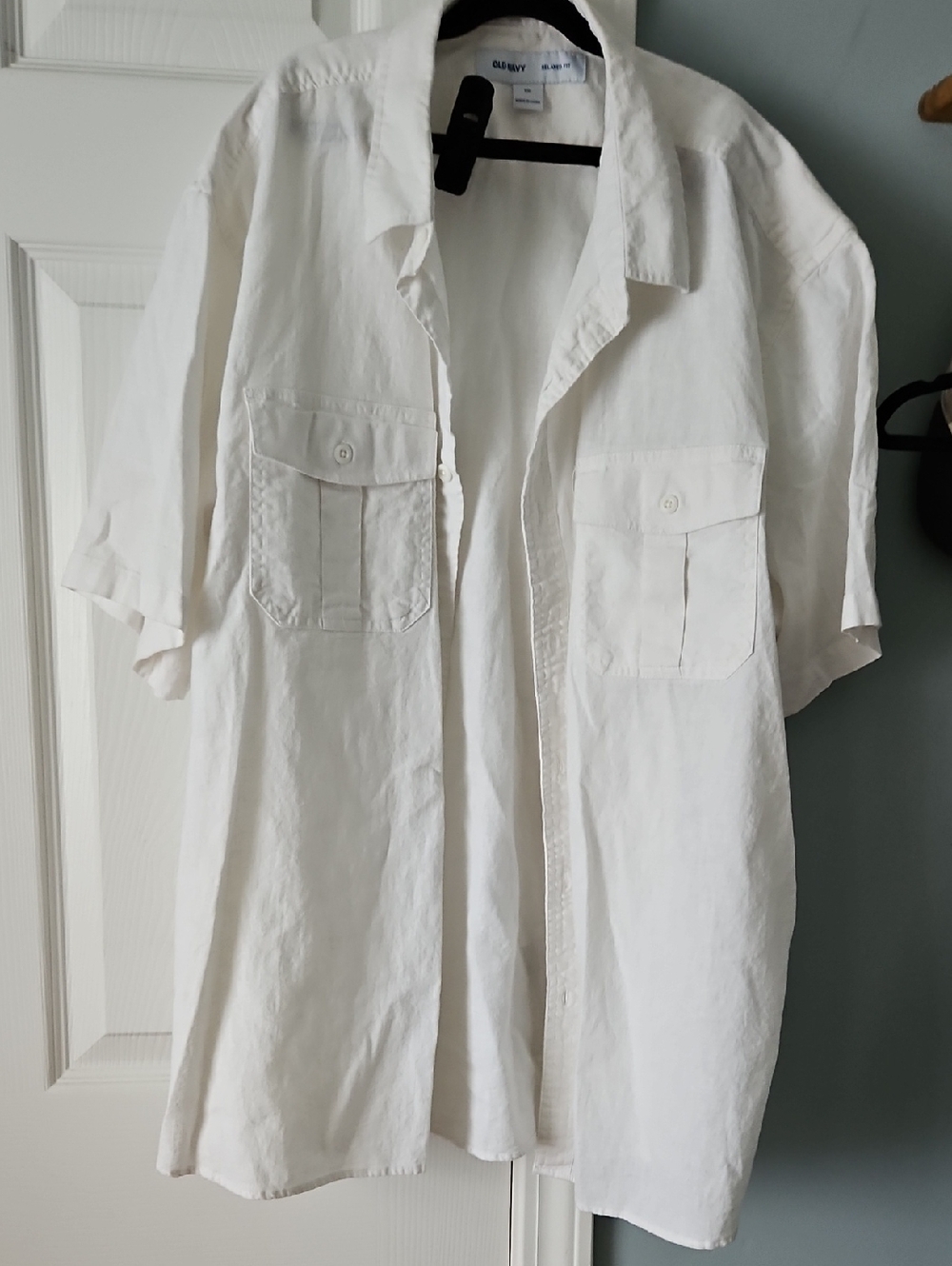 Old Navy Men’s White Short-Sleeve Button Down Shirt w Chest Pockets Linen Blend